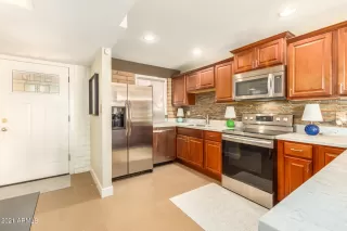 Photo #3: 6311855 Listing