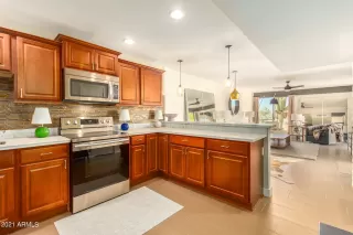 Photo #4: 6311855 Listing