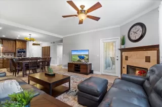 Photo #2: 6311906 Listing