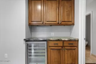 Photo #5: 6311906 Listing