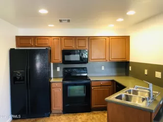 Photo #4: 6311963 Listing