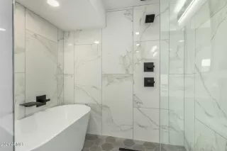 Photo #3: 6312292 Listing