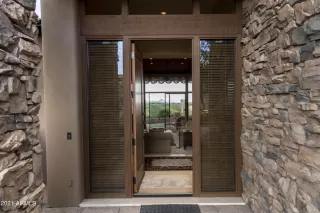 Photo #5: 6312460 Listing