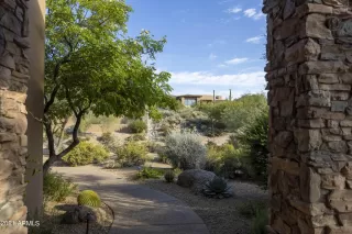 Photo #6: 6312460 Listing