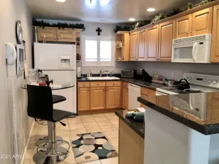 Photo #4: 6312593 Listing