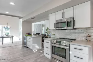 Photo #4: 6313119 Listing