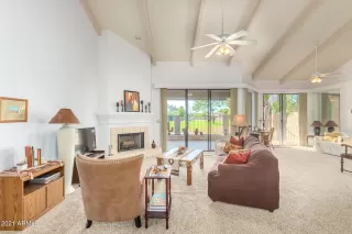 Photo #3: 6313497 Listing