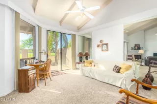 Photo #6: 6313497 Listing