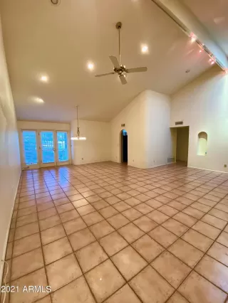 Photo #2: 6313760 Listing 