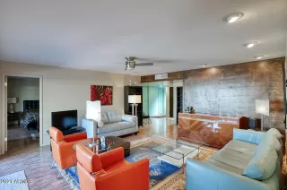 Photo #6: 6313888 Listing