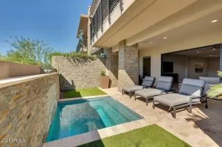 Photo #5: 6313899 Listing