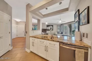 Photo #2: 6313909 Listing 