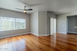 Photo #5: 6314162 Listing