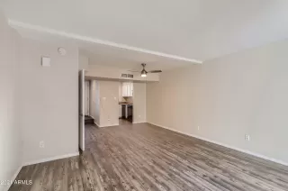Photo #5: 6314285 Listing