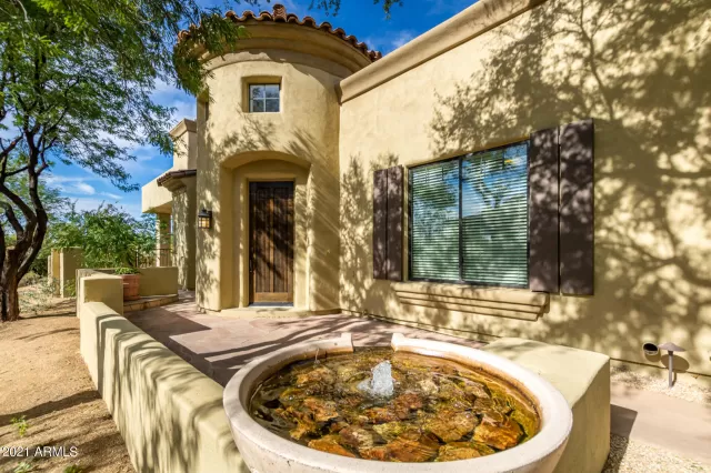 MLS: 6315900 Condo For Sale