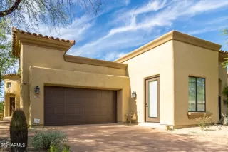 Photo #5: 6315900 Listing 