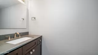 Photo #6: 6315909 Listing