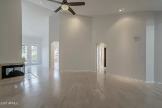 Photo #4: 6316130 Listing