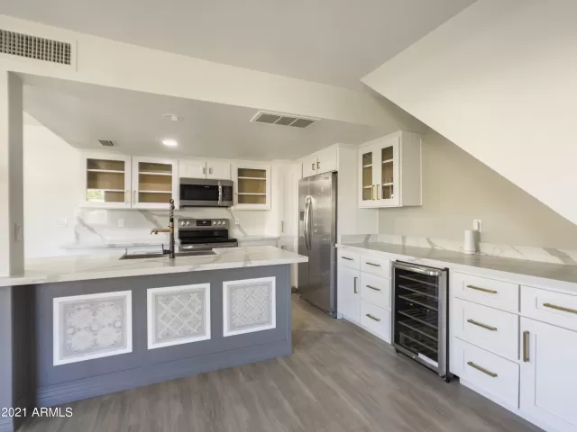 MLS: 6316445 Condo For Sale