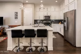 Photo #3: 6316532 Listing