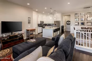 Photo #6: 6316532 Listing