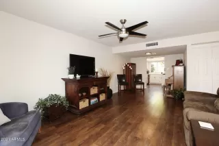 Photo #5: 6316640 Listing