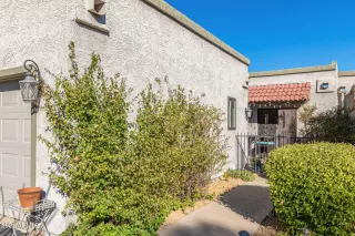 Photo #2: 6317361 Listing