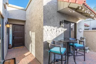 Photo #5: 6317361 Listing