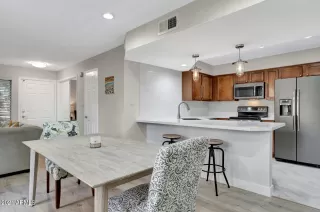 Photo #3: 6318333 Listing 