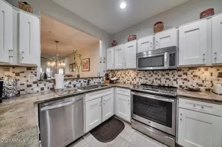 Photo #4: 6318371 Listing