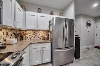 Photo #5: 6318371 Listing