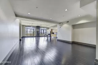 Photo #2: 6318438 Listing