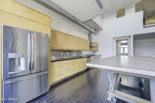 Photo #6: 6318438 Listing