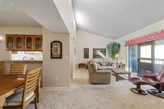 Photo #5: 6318844 Listing 