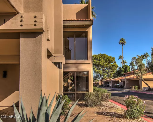 MLS: 6318895 Condo For Sale