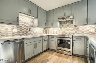 Photo #5: 6318895 Listing
