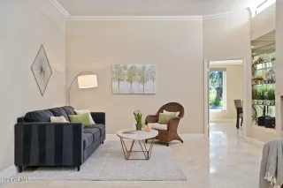 Photo #4: 6318920 Listing