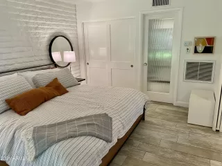 Photo #6: 6319126 Listing 