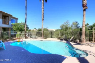 Photo #4: 6319136 Listing