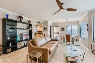 Photo #5: 6319154 Listing