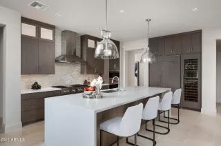 Photo #3: 6319525 Listing