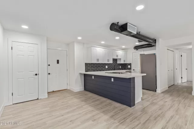MLS: 6319536 Condo For Sale