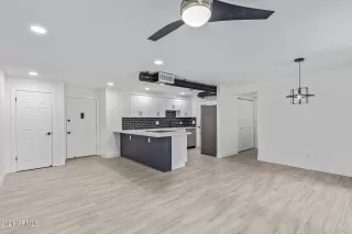 Photo #1: 6319536 Listing 