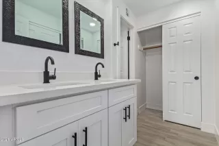 Photo #6: 6319536 Listing 