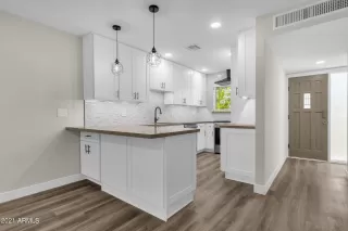 Photo #2: 6319669 Listing