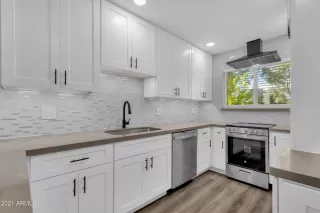 Photo #3: 6319669 Listing