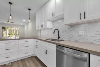 Photo #4: 6319669 Listing