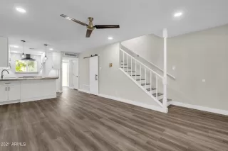 Photo #5: 6319669 Listing