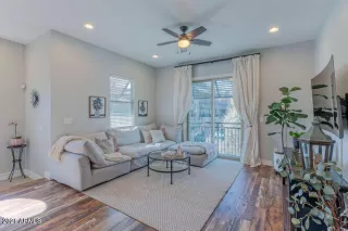 Photo #5: 6319685 Listing