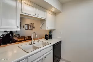 Photo #4: 6319814 Listing